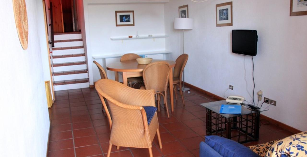 Residence Portolaconia Appartamenti Cannigione Habitación foto