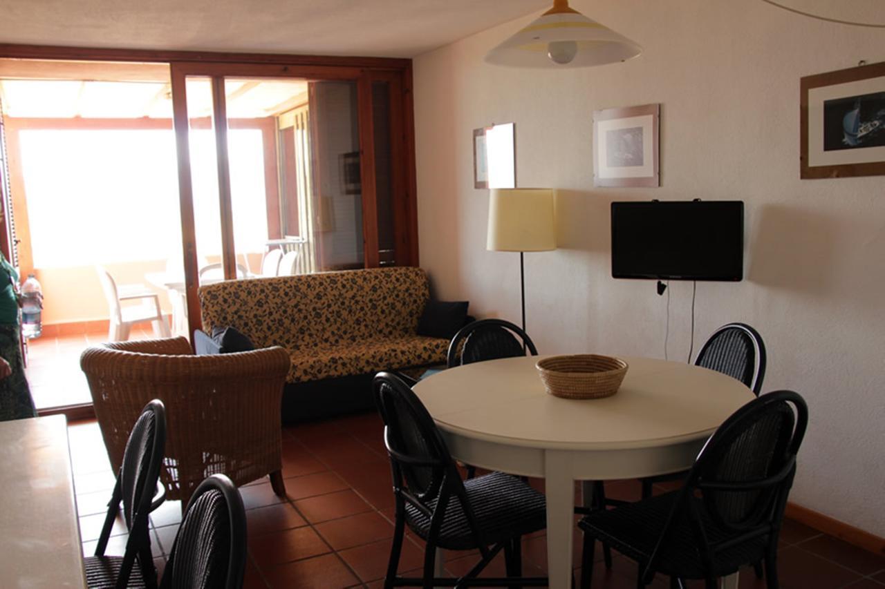 Residence Portolaconia Appartamenti Cannigione Habitación foto